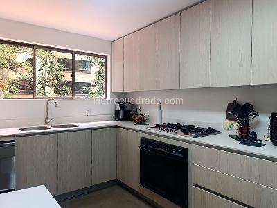Apartamento de 4 alcobas en venta en El Poblado, Medellín, 261 m² · foto 5 de 20