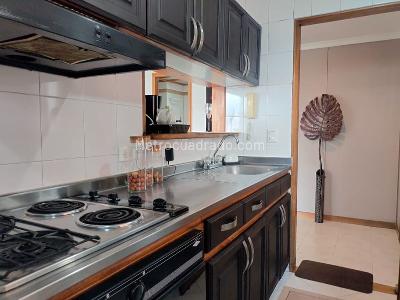 Apartaestudio en arriendo en El Poblado, Medellín, 57 m² · foto 10 de 15