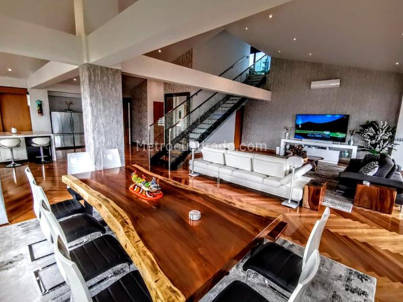 Apartamento amoblado de 5 Alcobas en alquiler en El Poblado