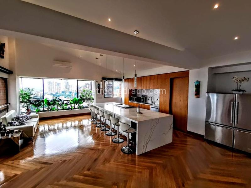 Apartamento amoblado de 5 Alcobas en alquiler en El Poblado - 4