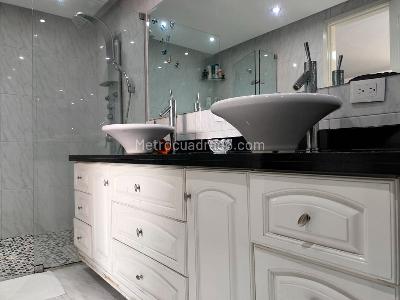 Apartamento de 5 alcobas en venta en El Poblado, Medellín, 170 m² · foto 15 de 16