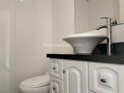 Apartamento de 5 alcobas en venta en El Poblado, Medellín, 170 m² · foto 16 de 16