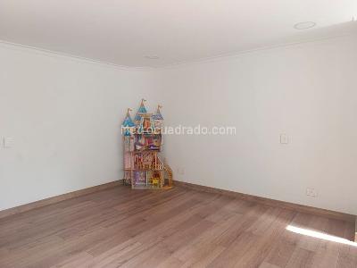 Apartamento de 4 alcobas en venta en El Poblado, Medellín, 437 m² · foto 15 de 20
