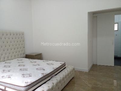 Casa de 4 alcobas en arriendo en El Poblado, Medellín, 400 m² · foto 14 de 19