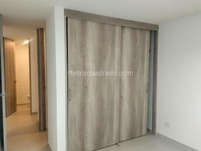 Apartamento de 2 alcobas en arriendo en Villa Carlota, Medellín, 79 m² · foto 13 de 16
