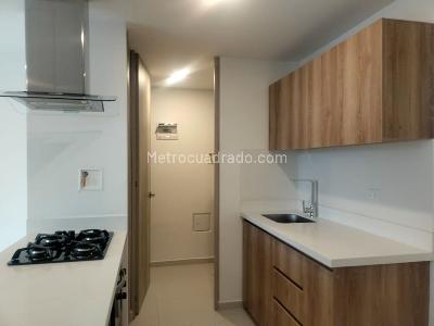 Apartamento de 2 alcobas en arriendo en Villa Carlota, Medellín, 79 m² · foto 7 de 16