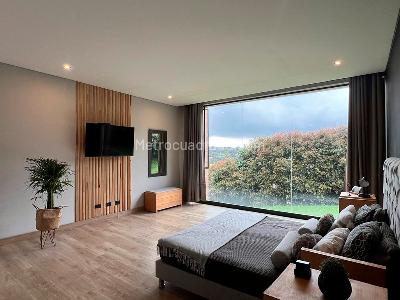 Casa de 3 alcobas en venta en Envigado, Envigado, 350 m² · foto 12 de 19