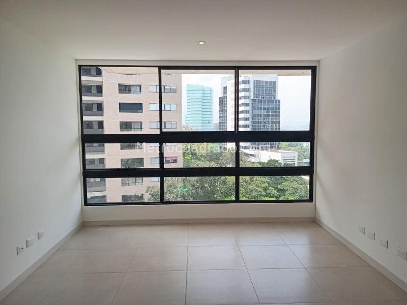 2BR Apartment for Rent in El Poblado with 3 Baths & Pool - 2