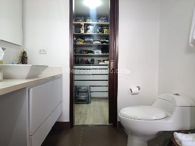 Apartamento en venta en El Poblado, Medellín · foto 18 de 20