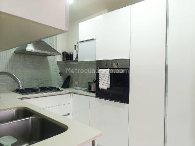 Apartamento en venta en El Poblado, Medellín · foto 6 de 20