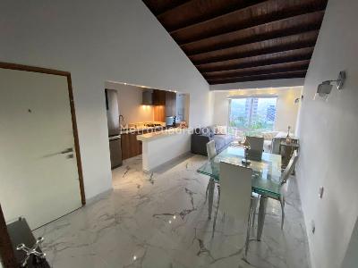 Apartamento en arriendo en El Poblado, Medellín · foto 3 de 12