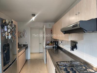 Apartamento en venta en El Poblado, Medellín · foto 9 de 19
