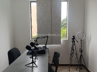Apartamento de 3 alcobas en venta en El Poblado, Medellín, 79 m² · foto 14 de 18