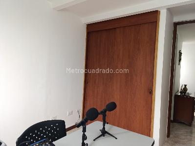 Apartamento de 3 alcobas en venta en El Poblado, Medellín, 79 m² · foto 16 de 18