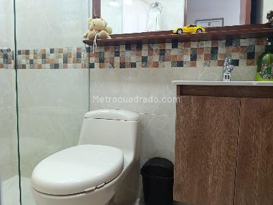 Apartamento de 3 alcobas en venta en El Poblado, Medellín, 79 m² · foto 17 de 18