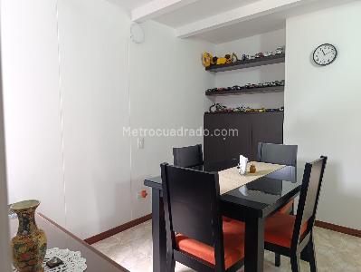 Apartamento de 3 alcobas en venta en El Poblado, Medellín, 79 m² · foto 3 de 18
