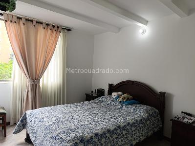 Apartamento de 3 alcobas en venta en El Poblado, Medellín, 79 m² · foto 7 de 18