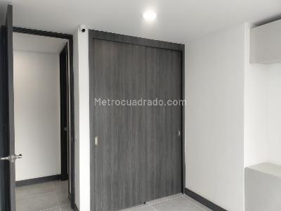 Apartamento de 3 alcobas en arriendo en El Poblado, Medellín, 107 m² · foto 14 de 17