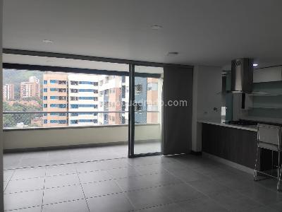 Apartamento de 3 alcobas en arriendo en El Poblado, Medellín, 107 m² · foto 2 de 17