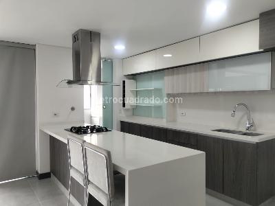 Apartamento de 3 alcobas en arriendo en El Poblado, Medellín, 107 m² · foto 5 de 17