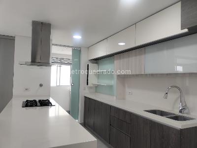 Apartamento de 3 alcobas en arriendo en El Poblado, Medellín, 107 m² · foto 6 de 17