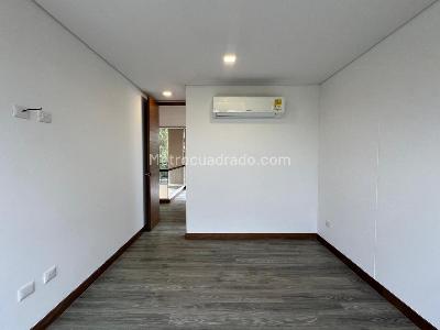 Casa de 3 alcobas en venta en Llanogrande, Rionegro, 267 m² · foto 10 de 19