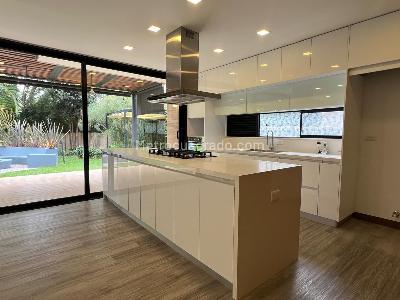 Casa de 3 alcobas en venta en Llanogrande, Rionegro, 267 m² · foto 4 de 19