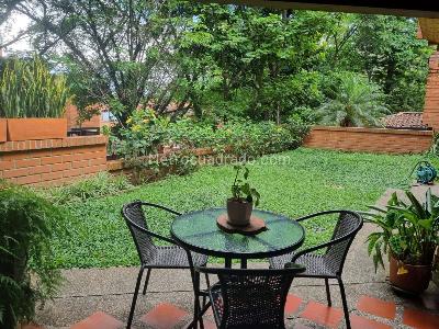 Casa de 4 alcobas en venta en El Poblado Loma De Los Parra, Medellín, 280 m² · foto 12 de 12