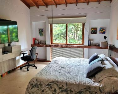 Casa de 4 alcobas en venta en El Poblado Loma De Los Parra, Medellín, 280 m² · foto 7 de 12
