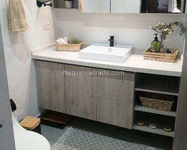 Casa de 4 alcobas en venta en El Poblado Loma De Los Parra, Medellín, 280 m² · foto 9 de 12