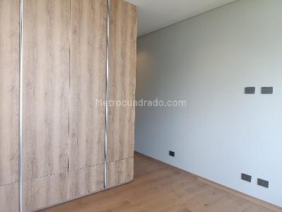 Apartamento de 2 alcobas en venta en El Poblado Castropol, Medellín, 122 m² · foto 11 de 17