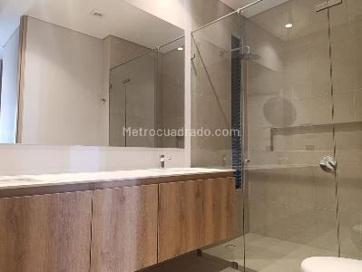 Apartamento de 2 alcobas en venta en El Poblado Castropol, Medellín, 122 m² · foto 15 de 17