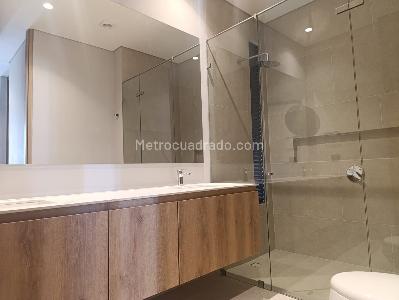 Apartamento de 2 alcobas en venta en El Poblado Castropol, Medellín, 122 m² · foto 16 de 17