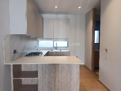 Apartamento de 2 alcobas en venta en El Poblado Castropol, Medellín, 122 m² · foto 5 de 17