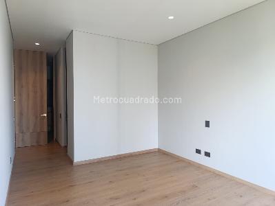 Apartamento de 2 alcobas en venta en El Poblado Castropol, Medellín, 122 m² · foto 9 de 17
