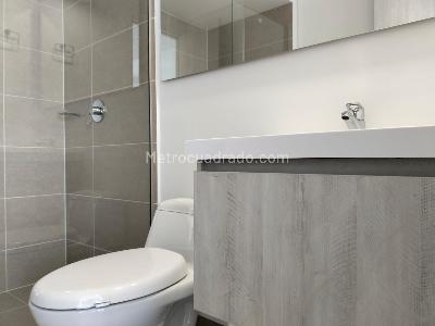 Apartamento de 3 alcobas en arriendo en Poblado Ciudad Del Rio, Medellín, 93 m² · foto 18 de 19