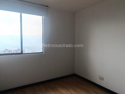 Apartamento de 3 alcobas en arriendo en El Poblado Los Gonzales, Medellín, 76 m² · foto 12 de 18
