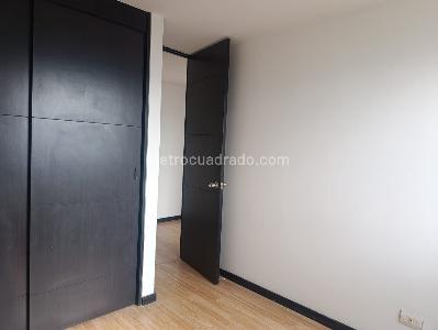 Apartamento de 3 alcobas en arriendo en El Poblado Los Gonzales, Medellín, 76 m² · foto 15 de 18