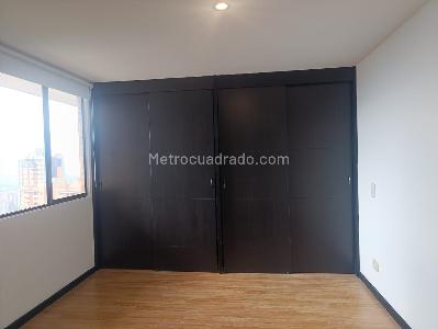 Apartamento de 3 alcobas en arriendo en El Poblado Los Gonzales, Medellín, 76 m² · foto 7 de 18
