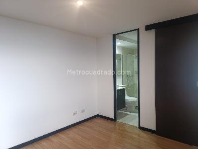 Apartamento de 3 alcobas en arriendo en El Poblado Los Gonzales, Medellín, 76 m² · foto 8 de 18