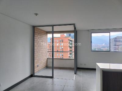 Apartamento de 2 alcobas en arriendo en Poblado Ciudad Del Rio, Medellín, 84 m² · foto 2 de 17