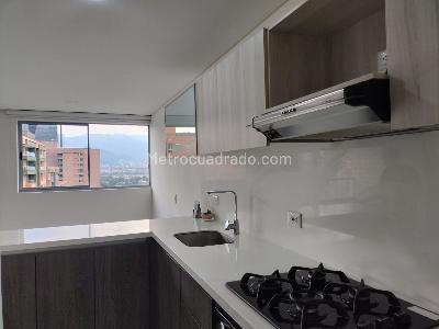 Apartamento de 2 alcobas en arriendo en Poblado Ciudad Del Rio, Medellín, 84 m² · foto 7 de 17
