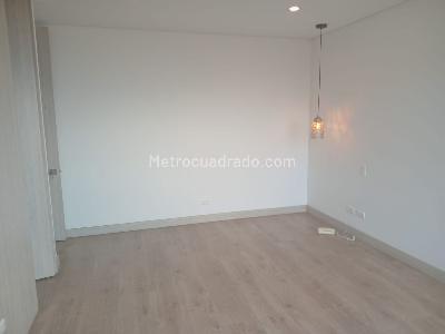 Apartamento de 3 alcobas en arriendo en El Poblado Castropol, Medellín, 135 m² · foto 10 de 20