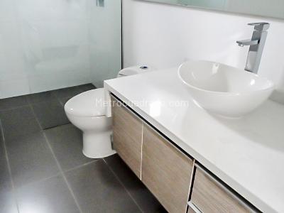Apartamento de 3 alcobas en arriendo en La Florida, Medellín, 140 m² · foto 12 de 16