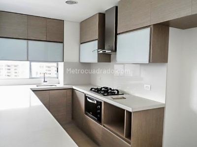 Apartamento de 3 alcobas en arriendo en La Florida, Medellín, 140 m² · foto 2 de 16