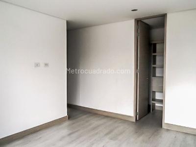 Apartamento de 3 alcobas en arriendo en La Florida, Medellín, 140 m² · foto 9 de 16