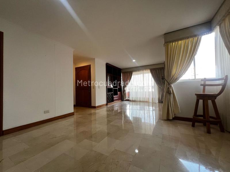 3BR Apartment with Balcony in El Poblado (Gated Unit) - 2
