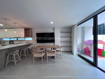 Casa de 3 alcobas en venta en Envigado, Envigado, 179 m² · foto 2 de 20