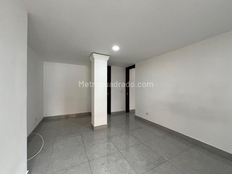 2BR Apartment with Terrace and Covered Parking in El Poblado - 6