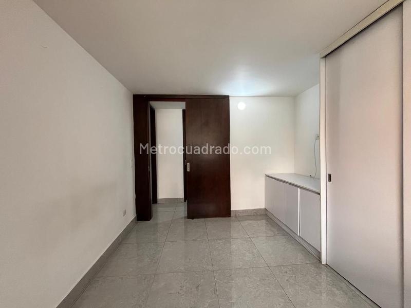 2BR Apartment with Terrace and Covered Parking in El Poblado - 9